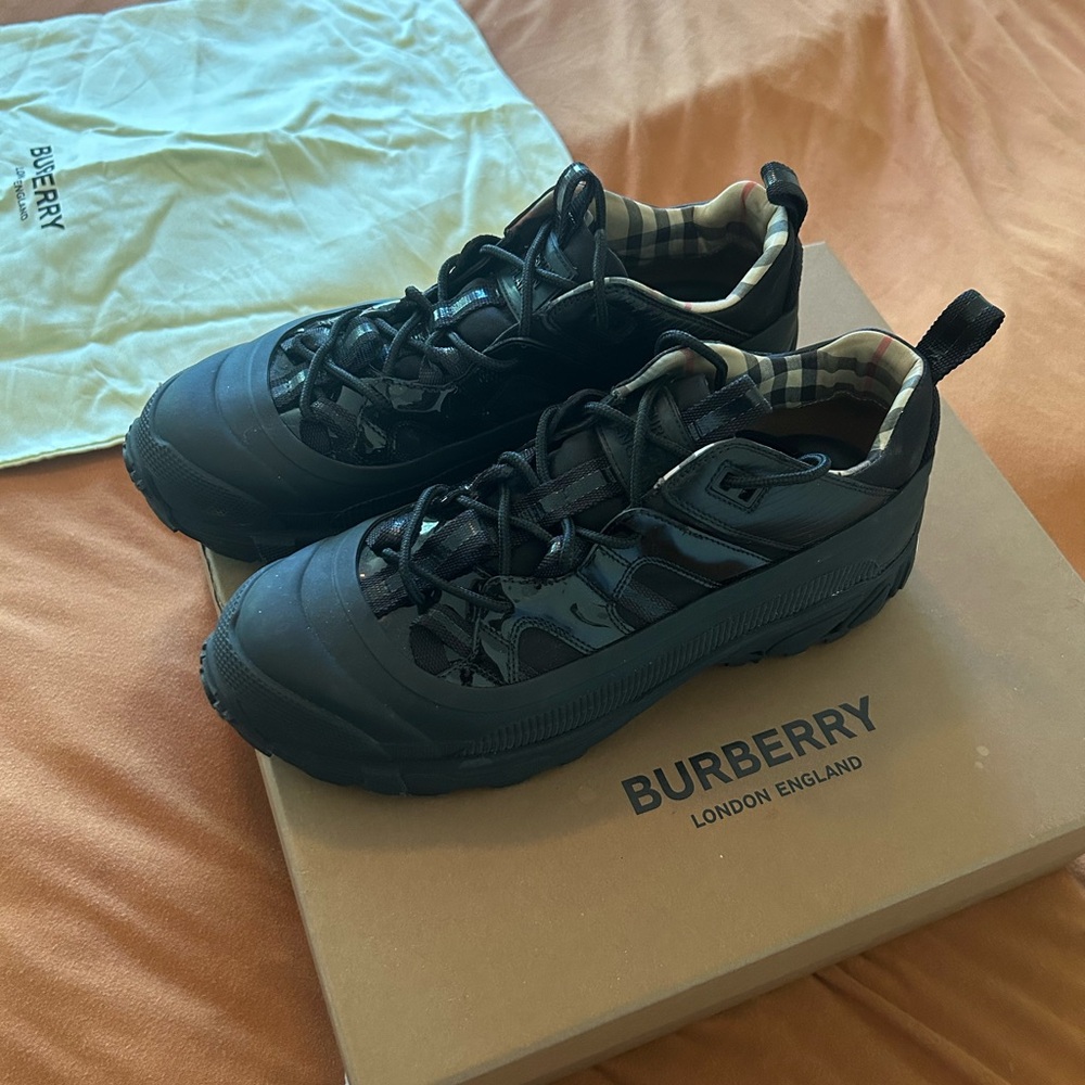 Burberry Men's Black Sneakers